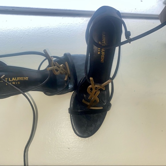 Size 8, literally worn twice, comes with everything in the pic, authentic - Picture 7 of 8